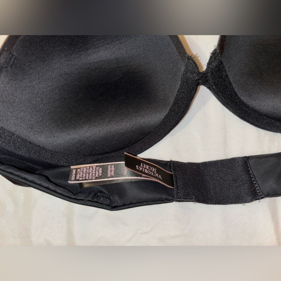 Victoria Secret Very Sexy Strapless Bra - Picture 4 of 5